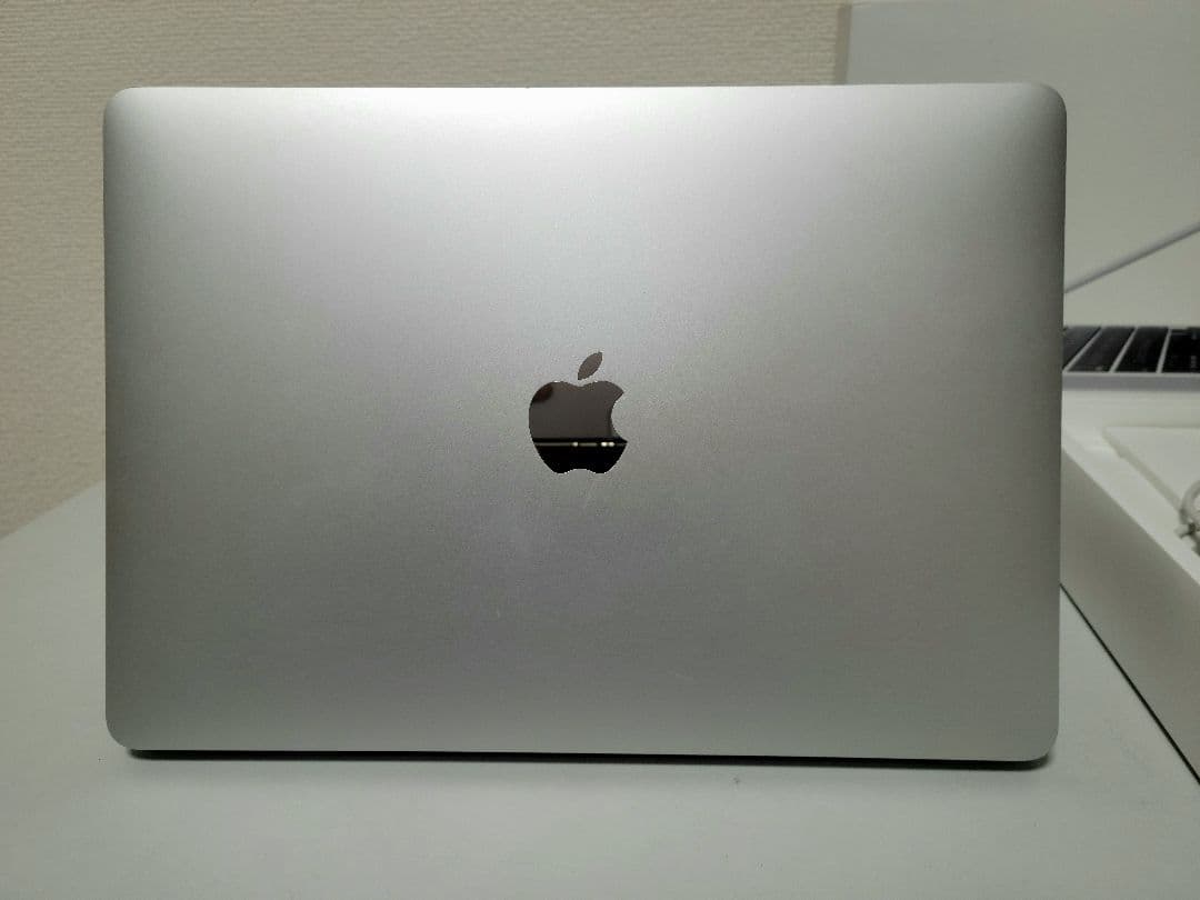 美品 MacBook Pro 2020 i5/16GB/512 充電78回