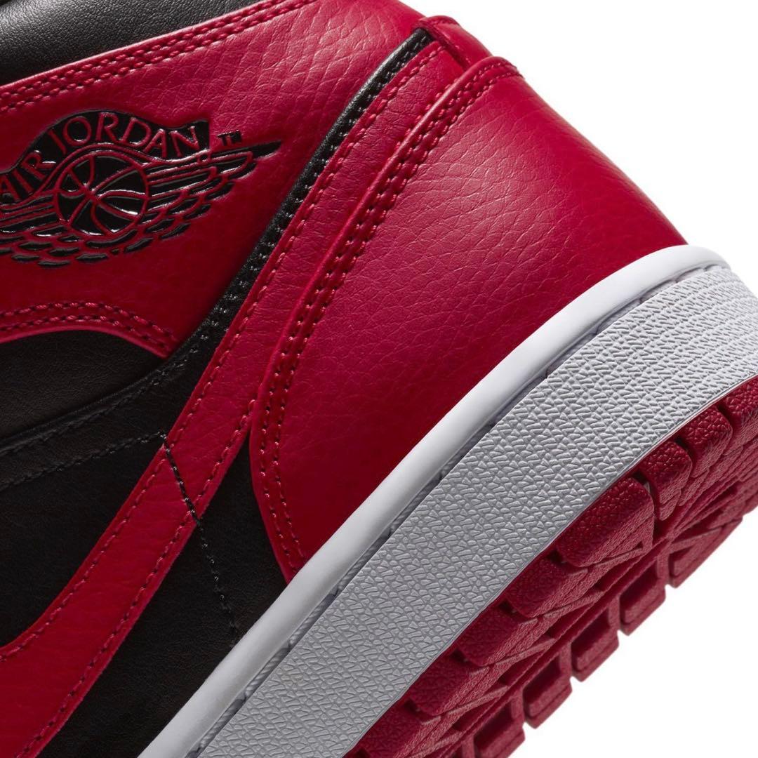 エアジョーダン 1MID