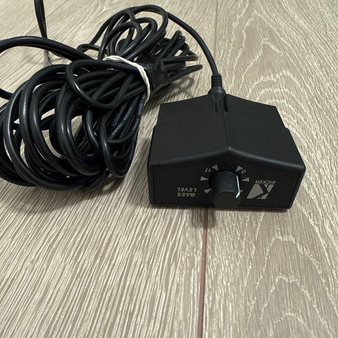 キッカー KICKER HIDEAWAYコンパクトパワードウーハー HS8