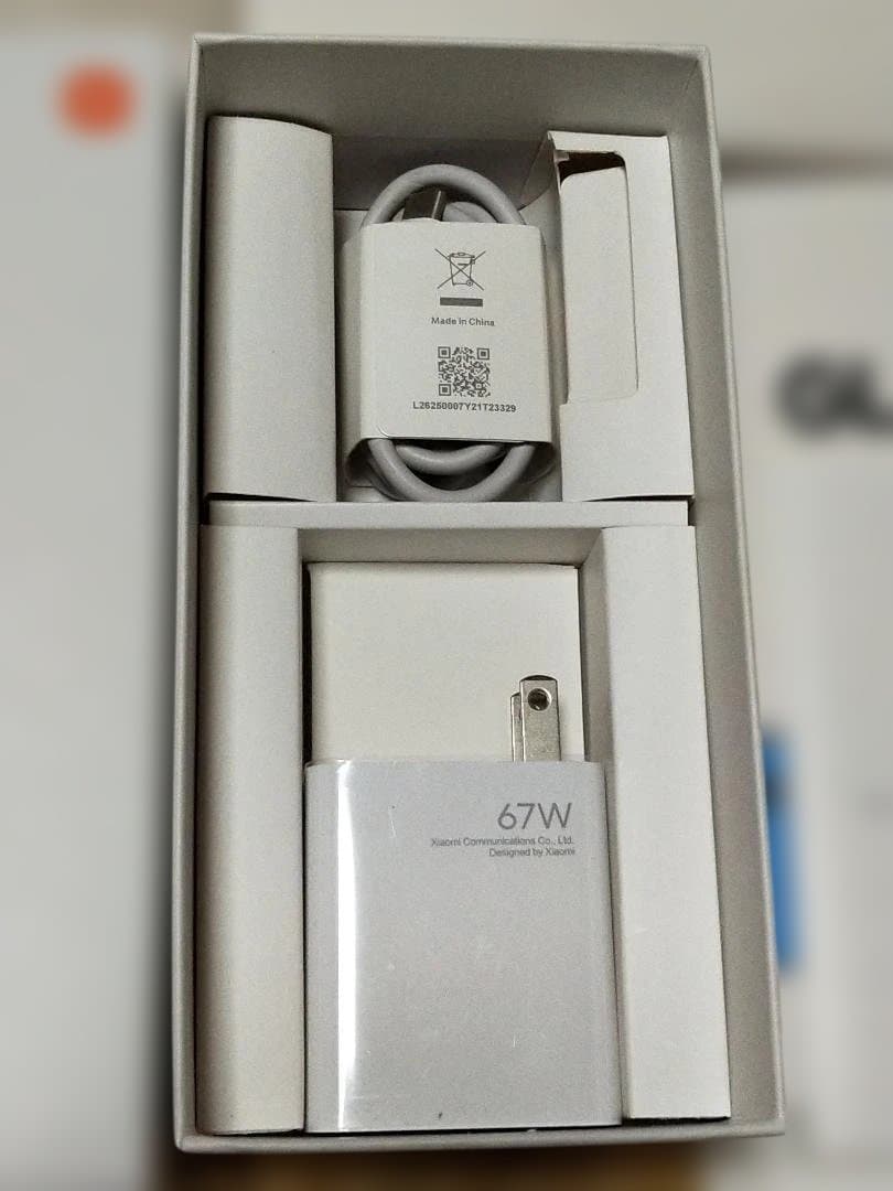 美品 Xiaomi Redmi Note11 Pro 5G 新品充電器付