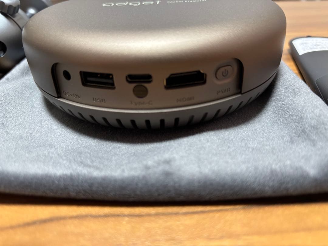 【tag】adget Pocket Projector
