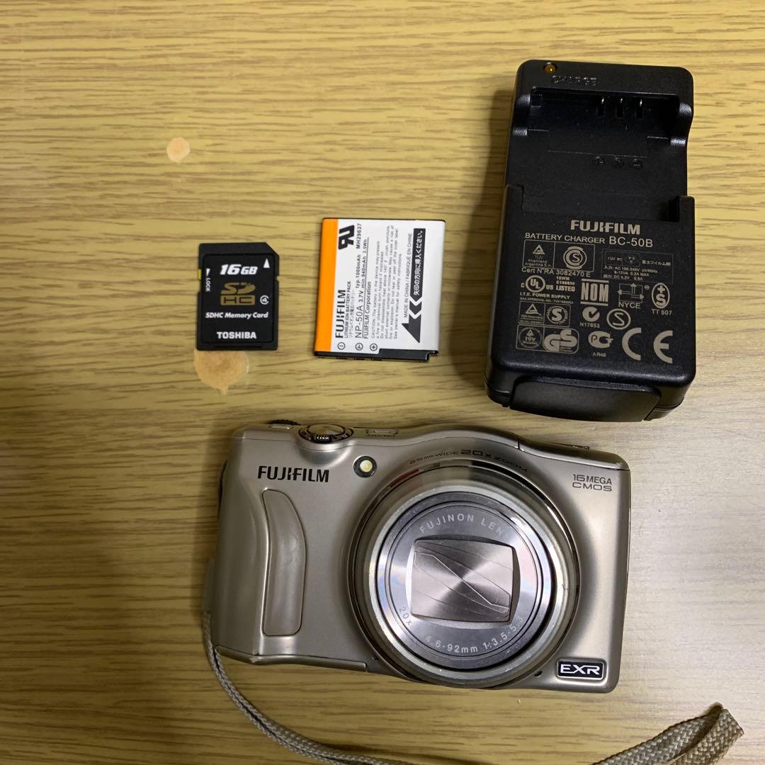 FUJIFILM　Finepix F800EXR