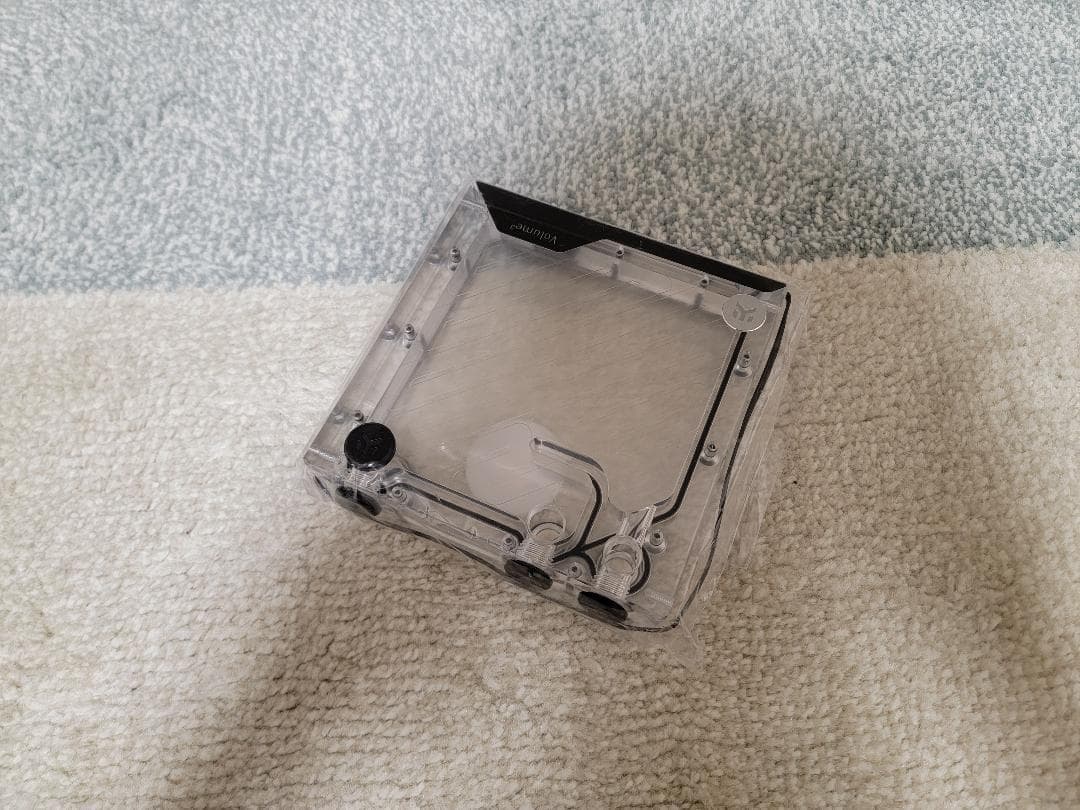 EKWB Volume 3 FLT 140 Plexi リザーブタンク