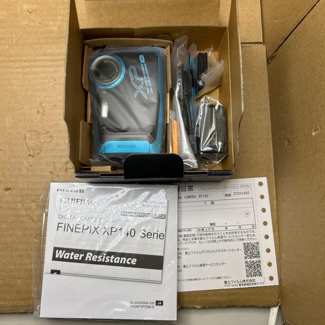 未使用品　FUJI FILM FINEPIX XP140