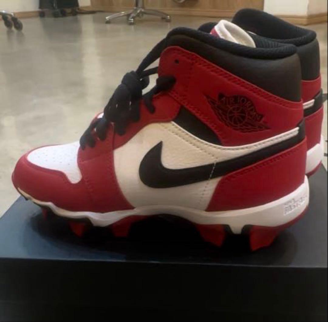 激レア23cm Jordanミドル少年野球スパイク シカゴカラー