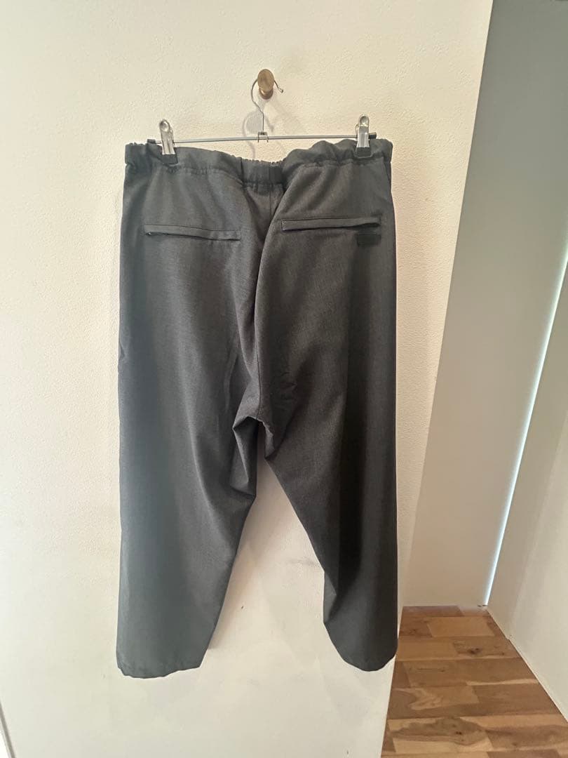 エンノイ　ennoy スラックス　グレー