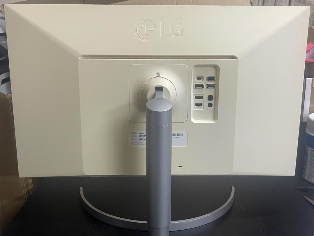 LG 27BK85U-W 27インチ モニター