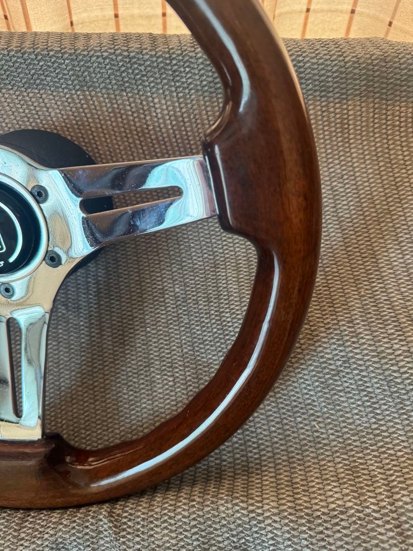 ナルディタイプ　ウッドとメタルの3スポークステアリング330mm 送料無料