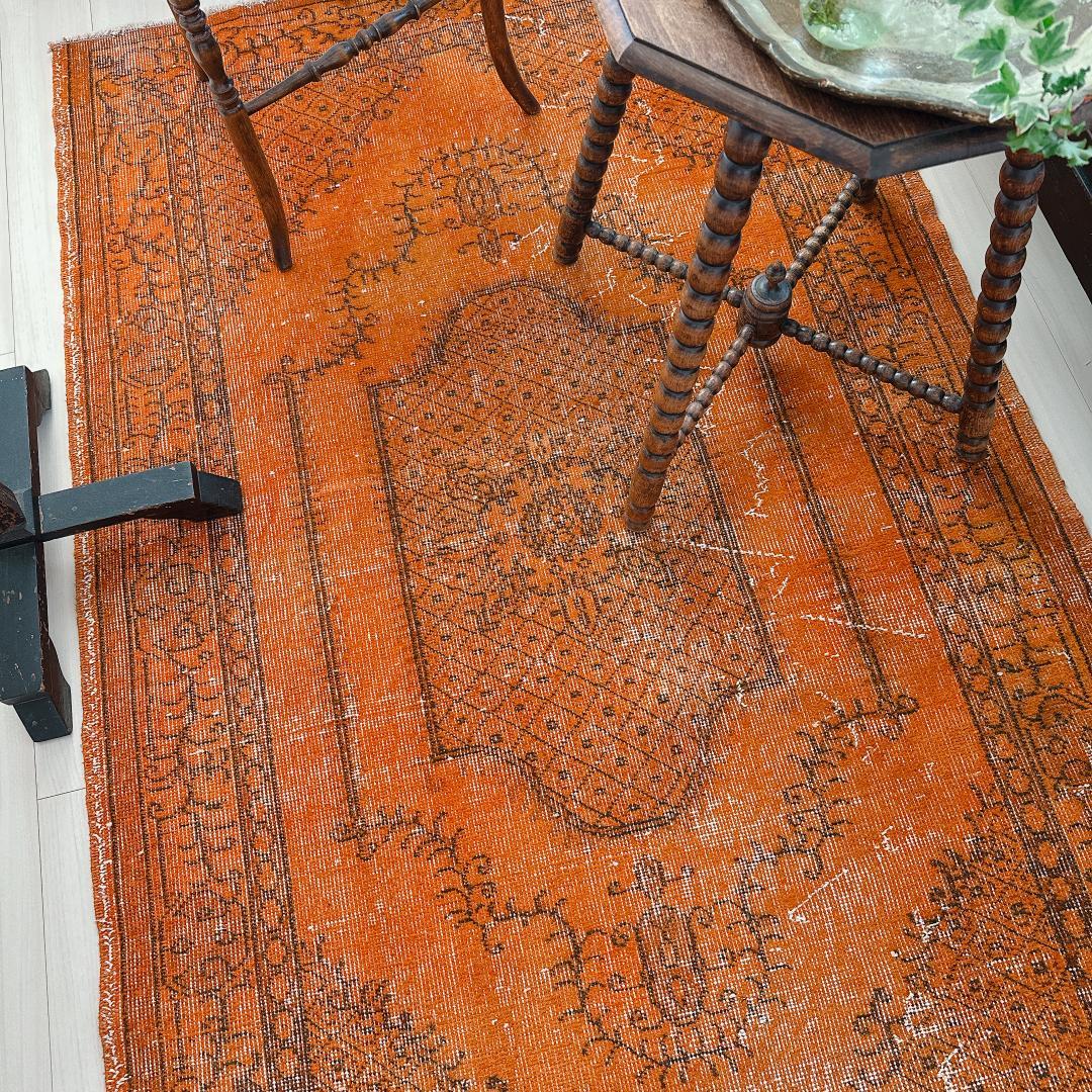 トルコヴィンテージラグ A75 オレンジ オーバーダイラグ