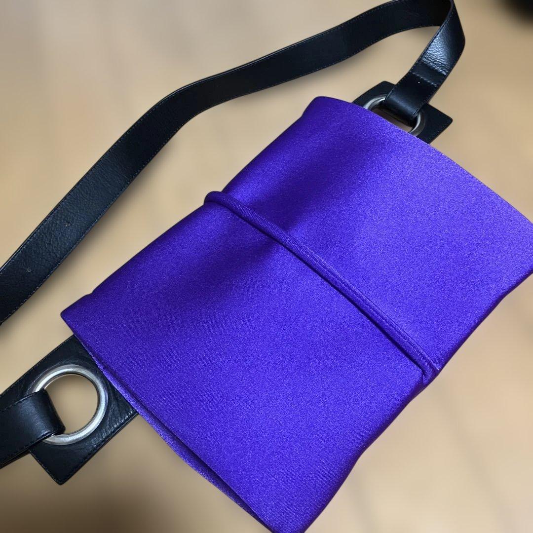 新品、未使用 kawa-kawaハトメボディバッグ