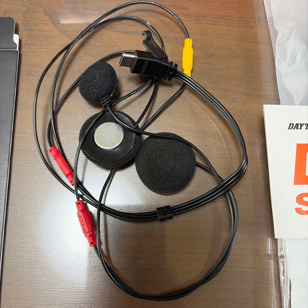 DAYTONA DT-E1 インカム コンパクト薄型スピーカー付き