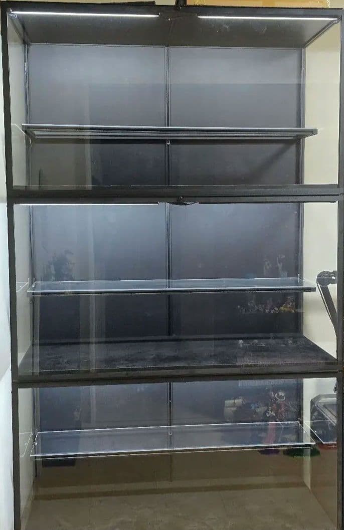 moducase DF120 3台 棚板・脚付き フィギュアケース【引取りのみ】