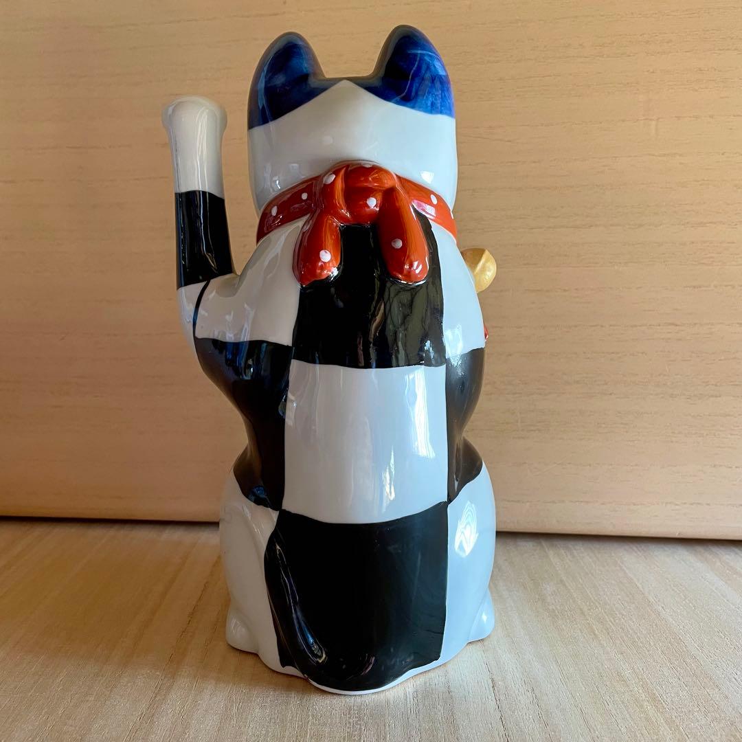 【未使用】赤絵市松猫　招き猫　瀬戸焼　左　まねきねこ　置物　縁起物