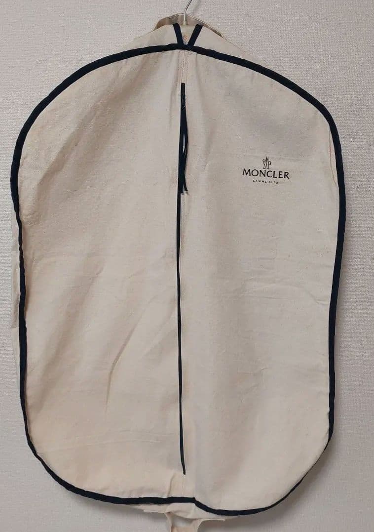 MONCLER　GAMMEBLEU 　ダウンベスト モンクレール　ガムブルー