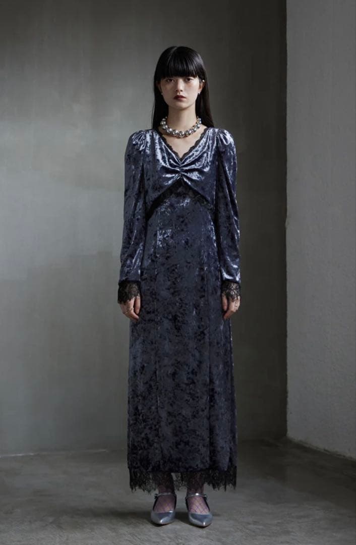 etoll.クラッシュベロアランジェリー風オケージョンドレス