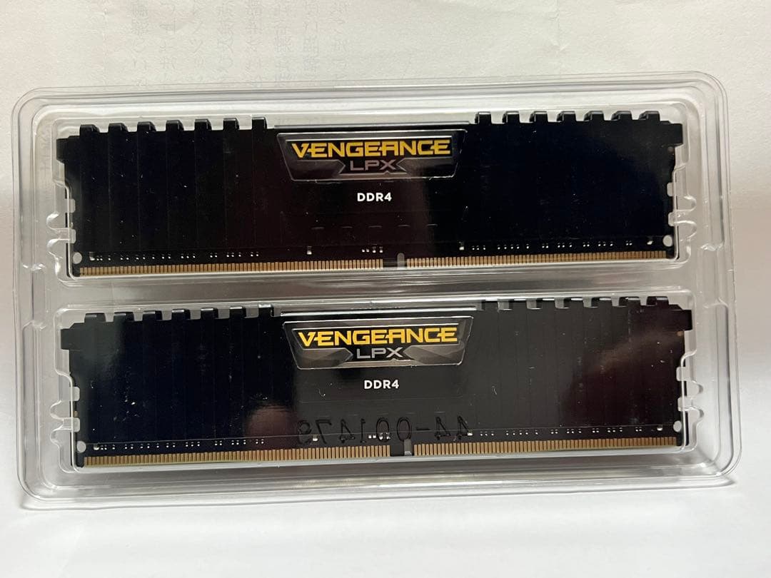 メモリー CORSAIR VENGEANCE LPX DDR4 32GB 2666MHz