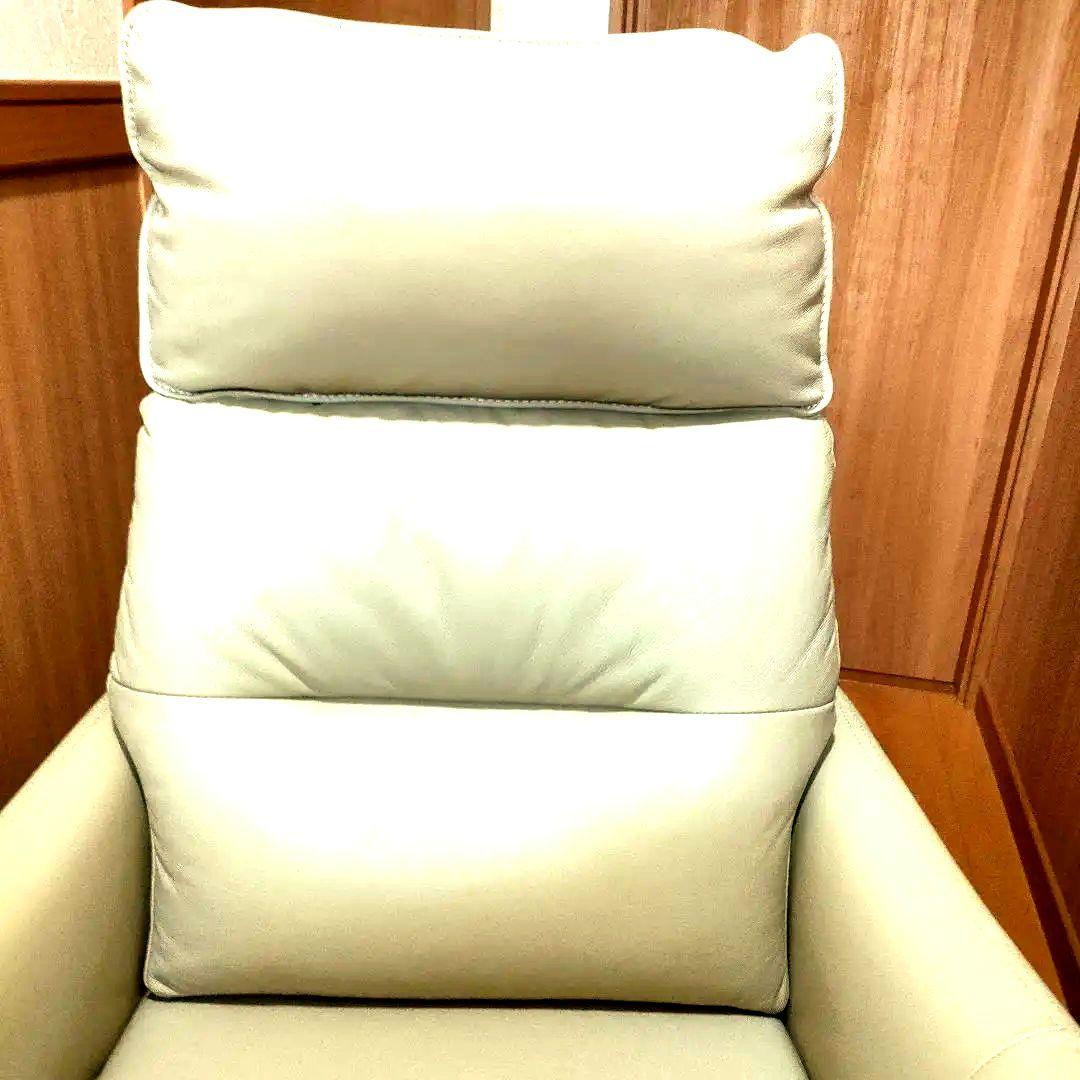 ★極上の心地★ニトリ　 電動本革リクライニングソファ パーソナルチェア