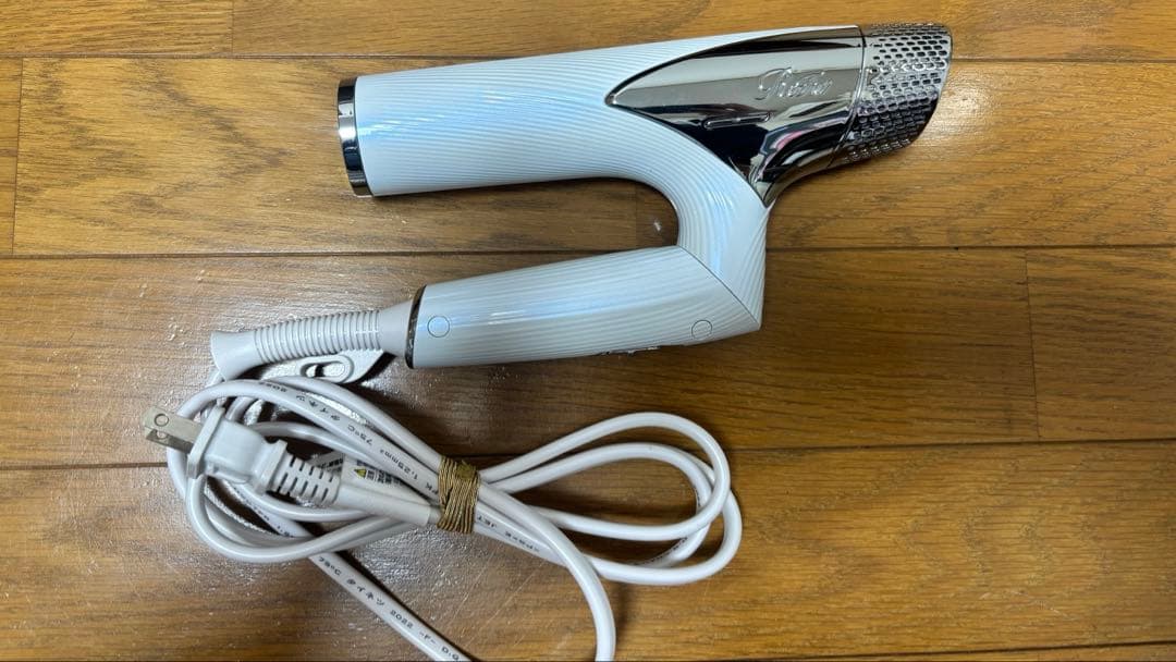 【ジャンク】Refa リファ　ビューティックドライヤースマート ホワイト白