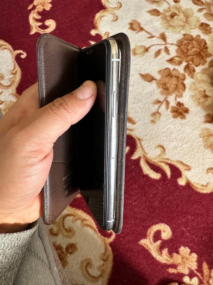 Apple iPhone X ホワイト ケース付き