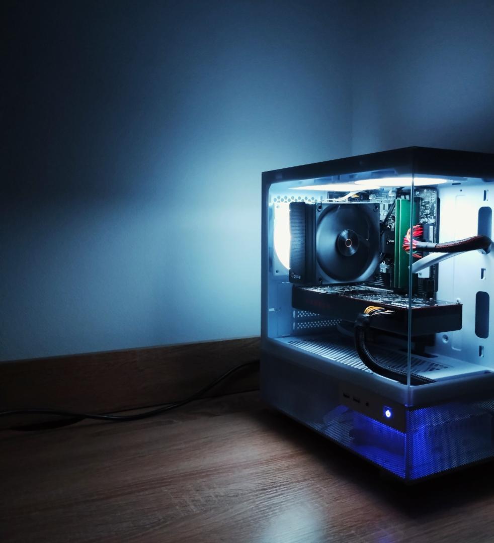 ゲーミングPC/Core i5 10400F/RX5700/新品SSD512GB