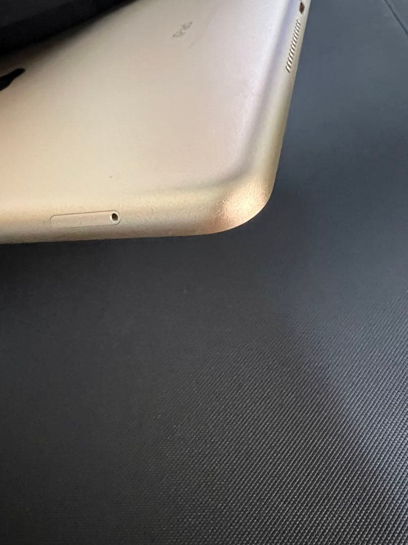 【美品】iPad 第5世代 128GB Wifi+Cellular版 ゴールド