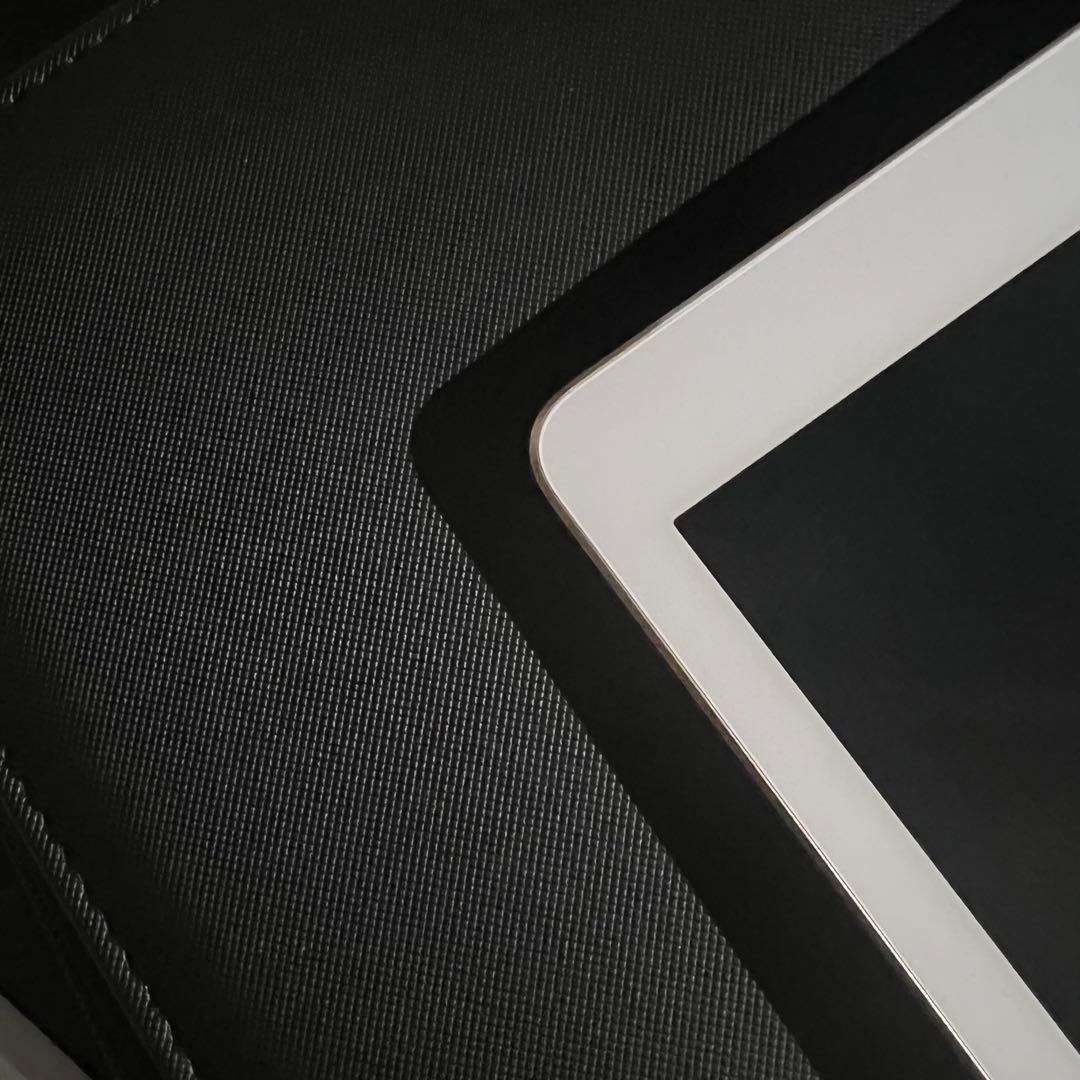 【美品】iPad 第5世代 128GB Wifi+Cellular版 ゴールド