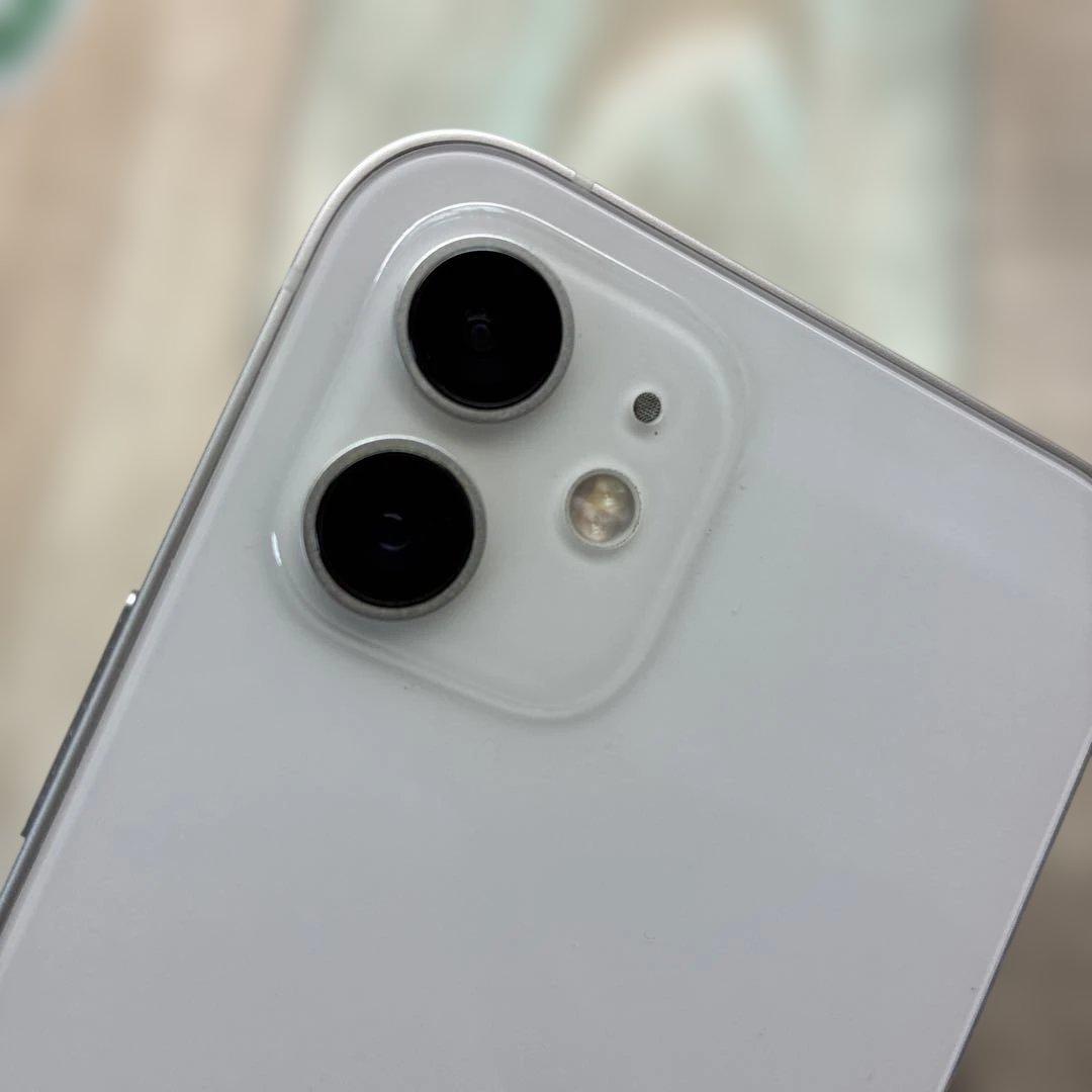 iPhone12 白 美品 バッテリー86% SIMフリー フィルム2枚ケース付