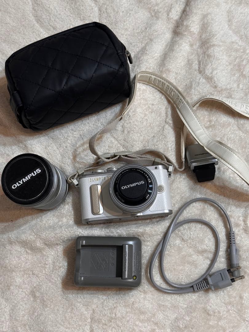 OLYMPUS E-PL8 ミラーレス ダブルレンズ 持ち運び用ポーチ付き