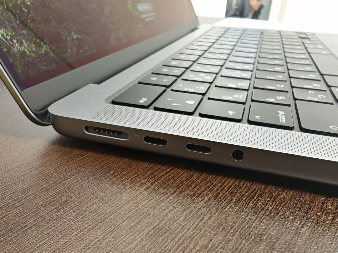 Apple MacBook M1 Pro 14インチー 日本語配列