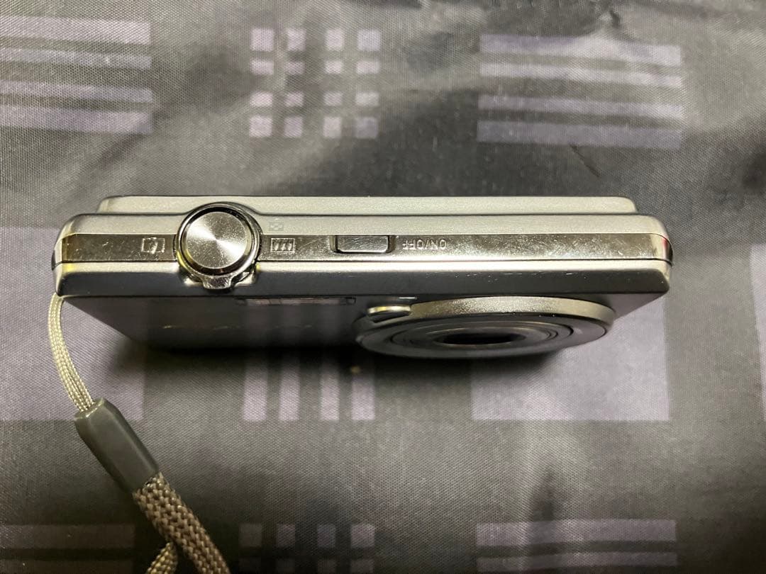 CASIO EXILIM EX-ZS10　デジタルカメラ＊シルバー