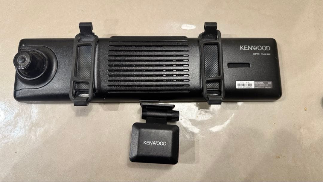 や*す様 KENWOOD DRV-EM4700 2カメラミラー型前後ドライブレコ