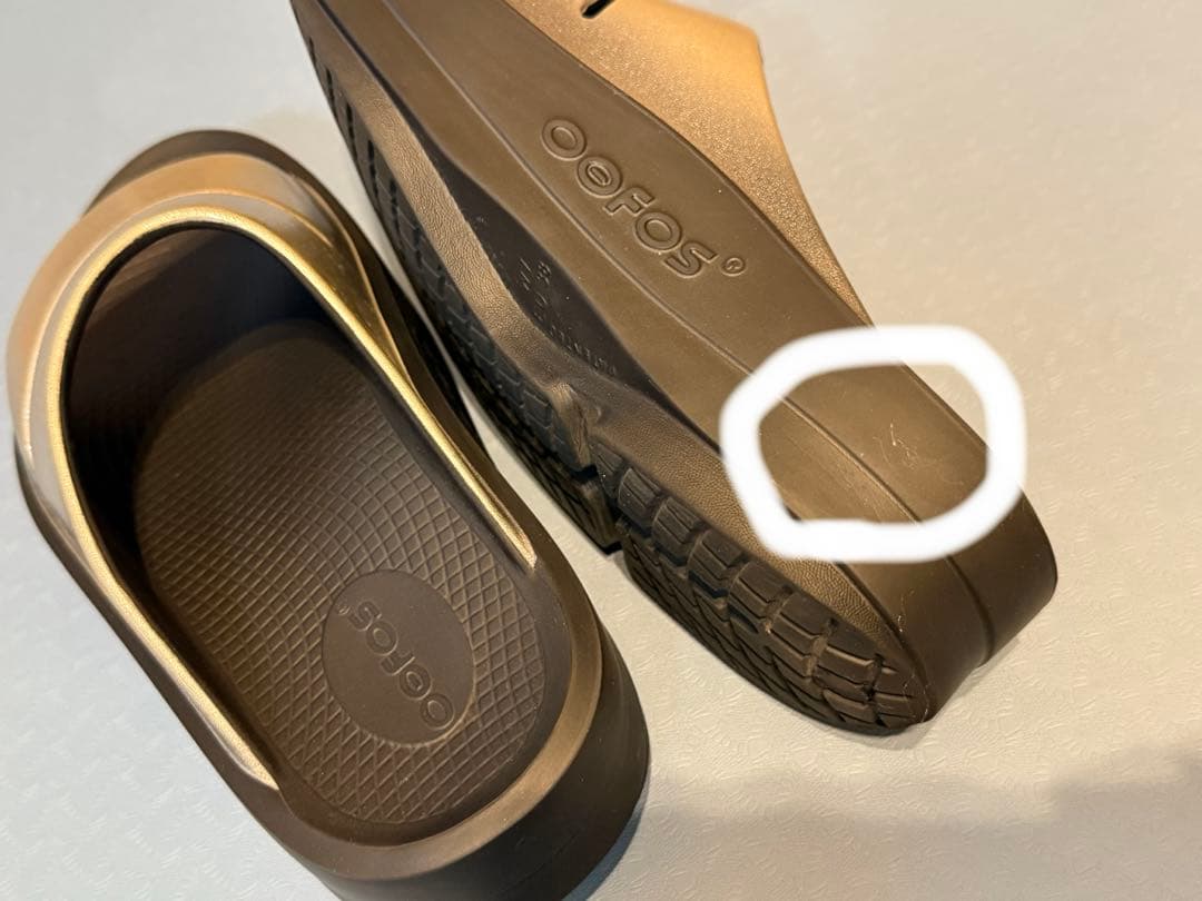 OOFOS ウーフォス　ウーメガ　ラテEU38