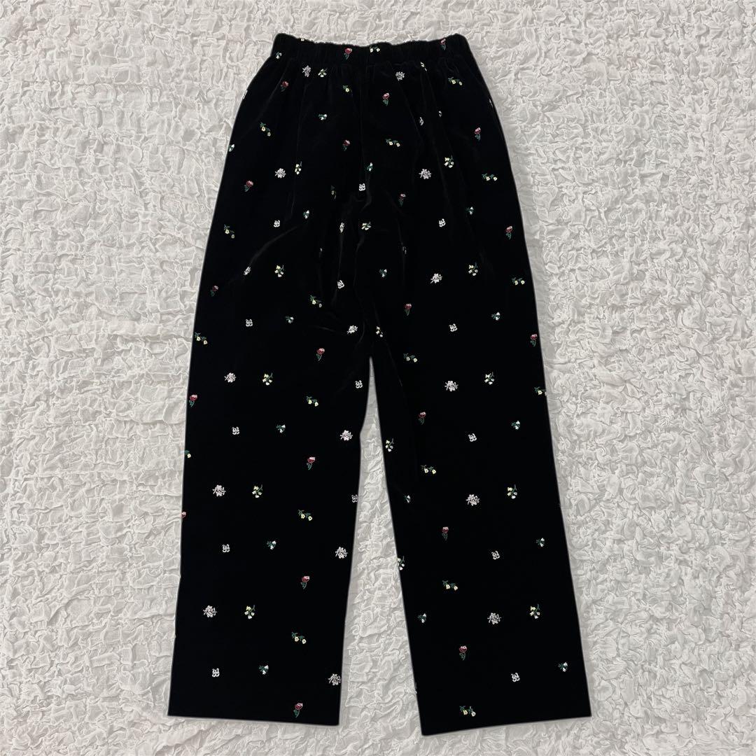 【新品未使用】Bibiy. 刺繍ベルベットパンツ ブラック