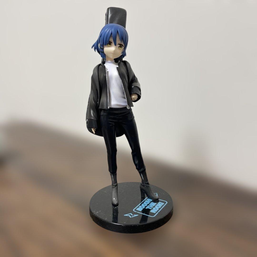 ぼっちざろっく 山田リョウフィギュア