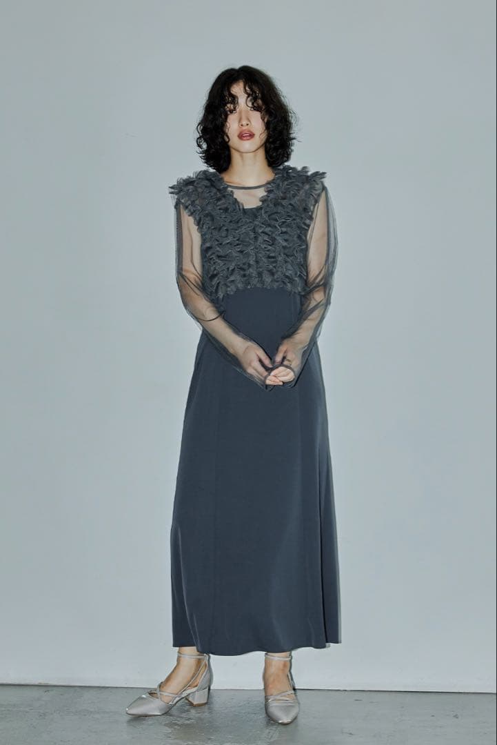 et.UNiVER Manywayfrilldress グレー S-short