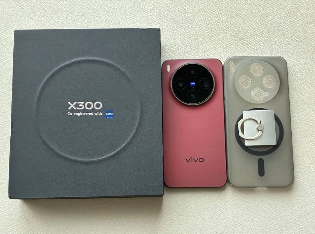 使用僅か　グローバル版　vivo X300 SummitRed　12/512GB