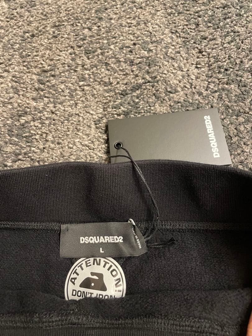正規店購入！新品未使用　DSQUARED2