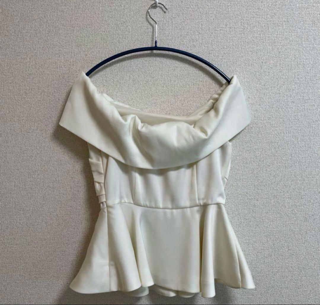 【美品】polaura ロマンティックサテンぺプラムトップス　White