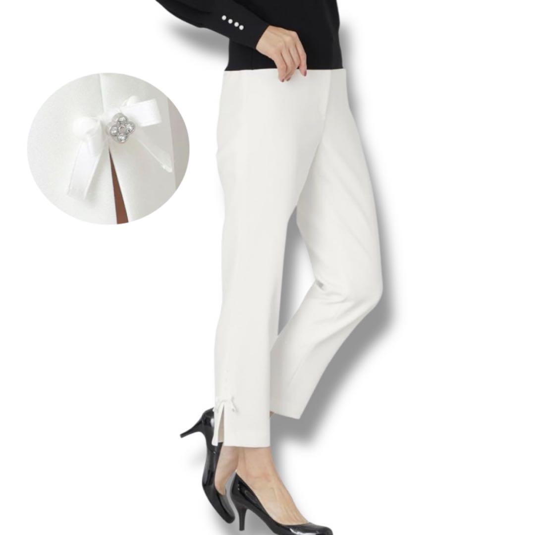 【チャコ様】新品トゥービーシック　ボディシェルパンツフラワーラインストーン　44