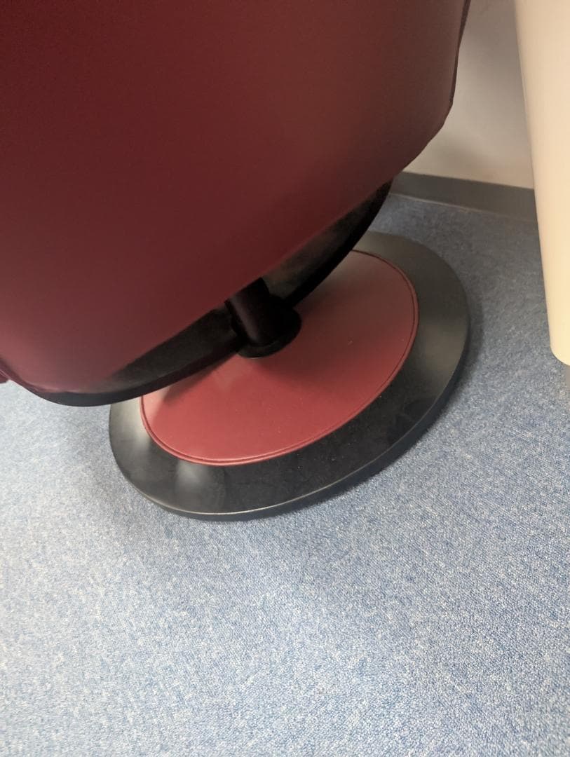 赤 リクライニングチェア オットマン付き