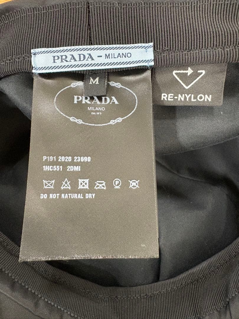 美品 PRADA プラダ　黒 キャスケット サイズ　M 箱付き
