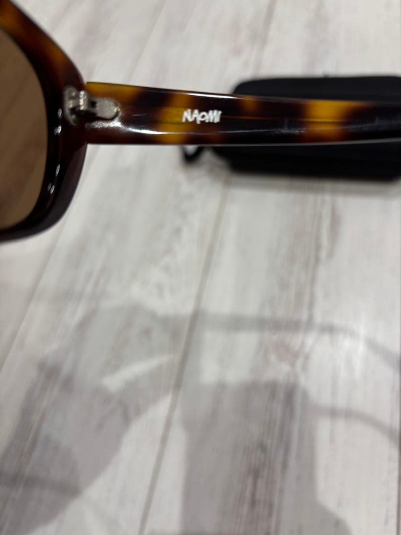 Stussy ブラウン サングラス ケース付き　Naomi