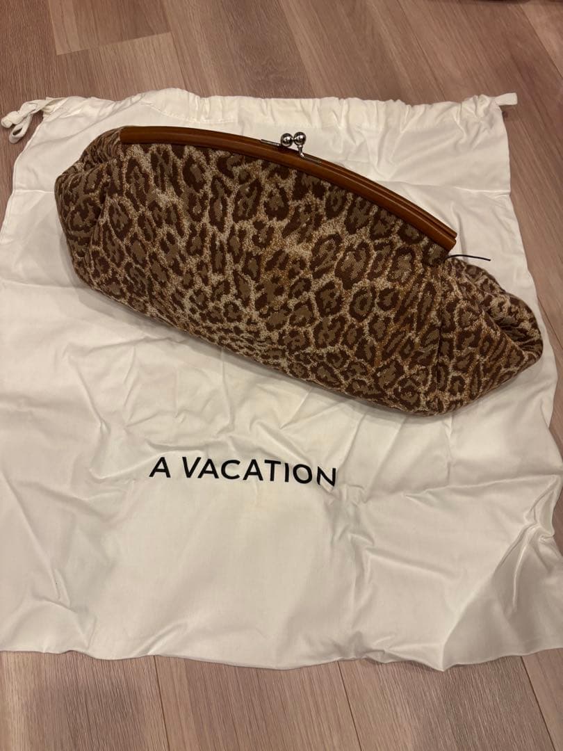 A VACATION アヴァケーションPILLOW 新品 レオパード　バッグ