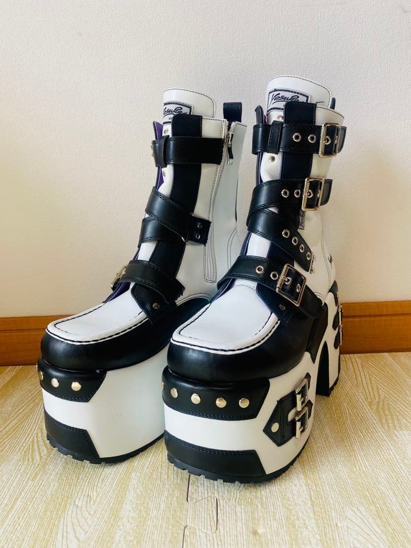 9194.【極美品】完売サイズ!! YOUSUKE 厚底 ベルト 鋲打ち ブーツ