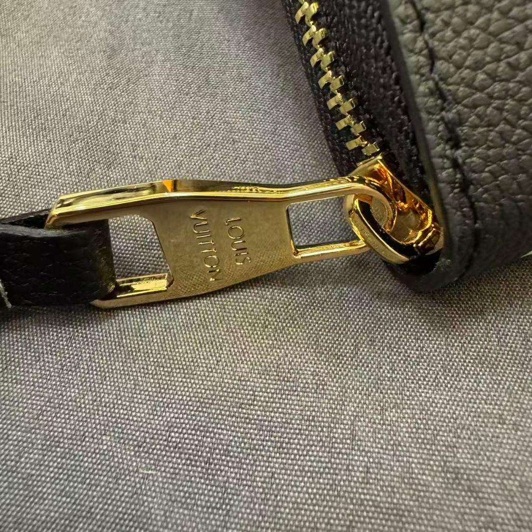 早い者勝ち！ ジッピーウォレット ラウンドファスナー長財布 黒