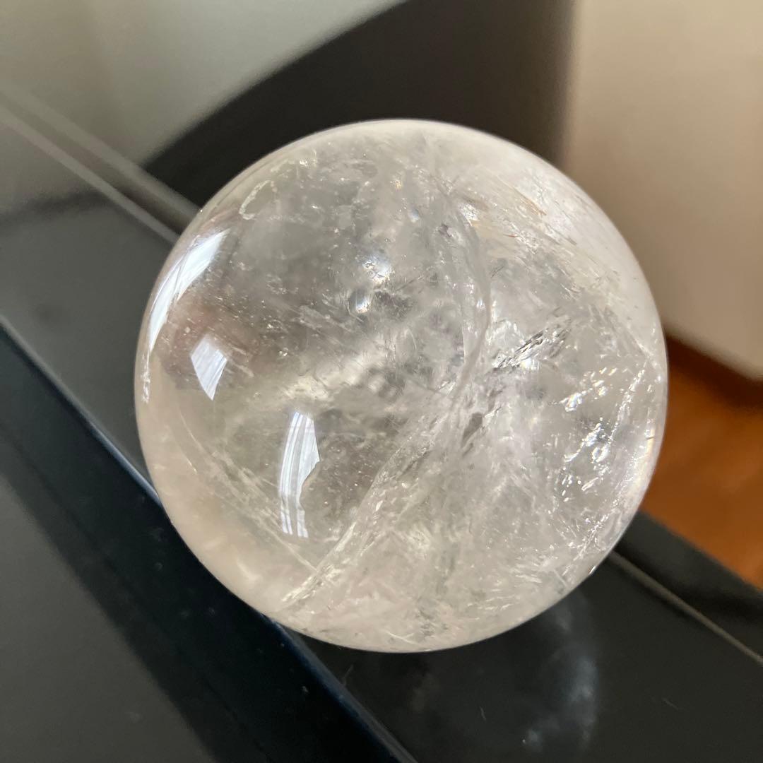 珍！レインボー入り！トルマリンインクォーツ　スフィア　天然石置物　D99