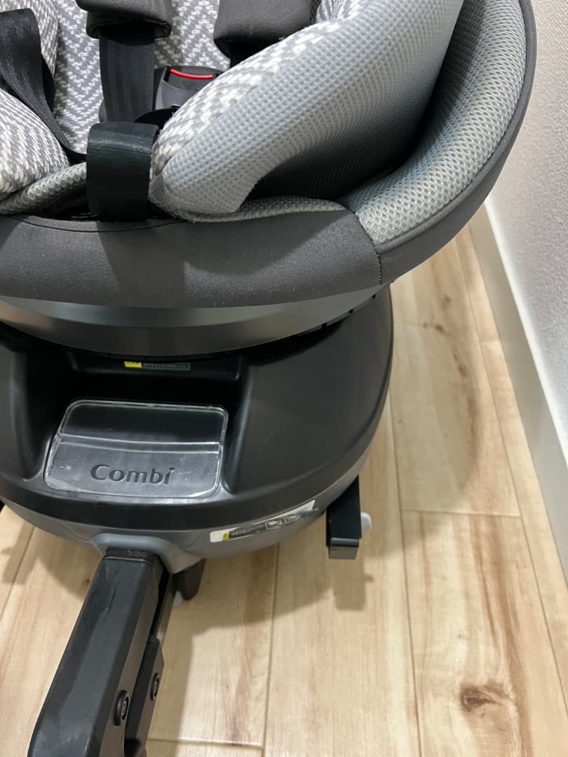 美品コンビ クルムーヴスマート ISOFIX JN-570 グレー