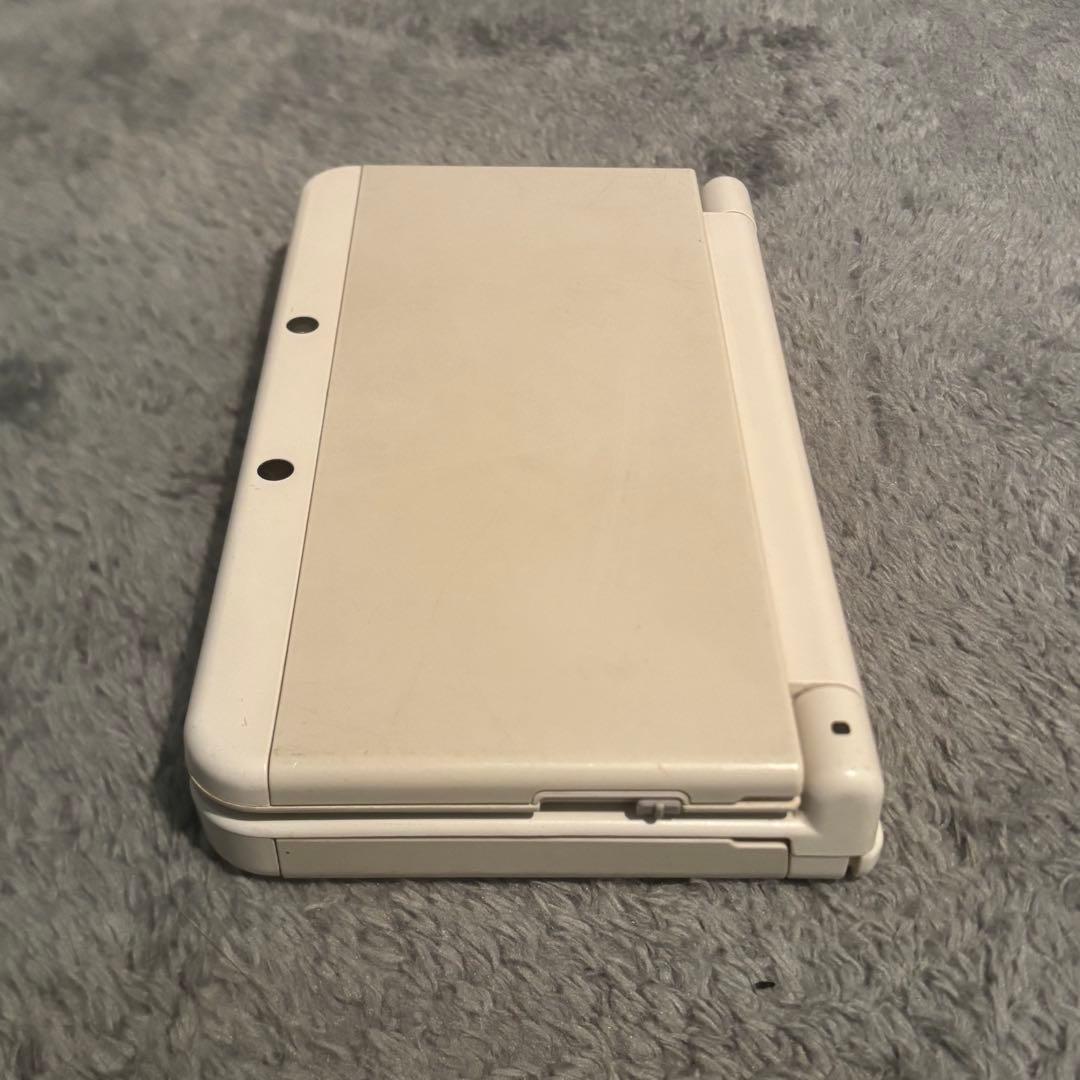 New Nintendo 3DS ホワイト 動作良好 SDカード 充電器 付属