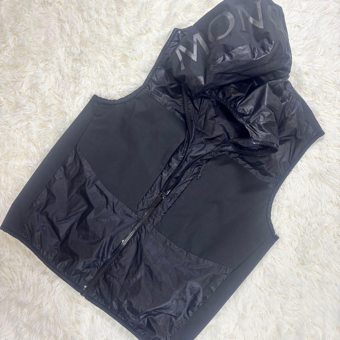 MONCLER フード付き　ナイロンベスト　ブラック　サイズ1