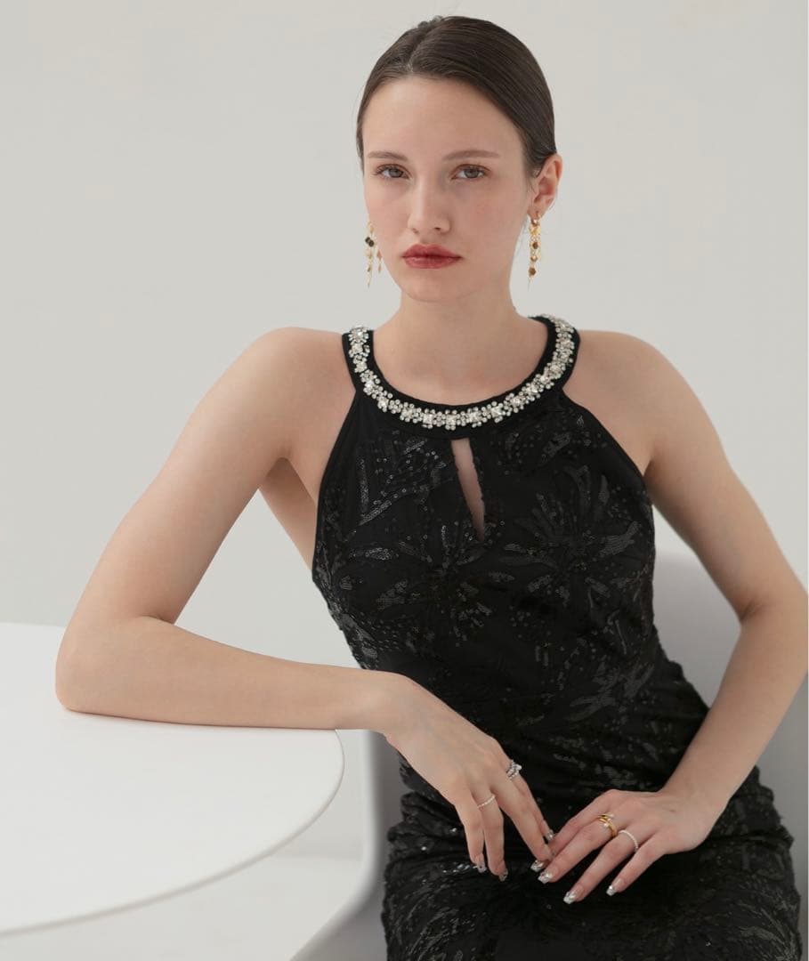 【すぴ】ビジューホルターネックボタニカルマーメイドドレス